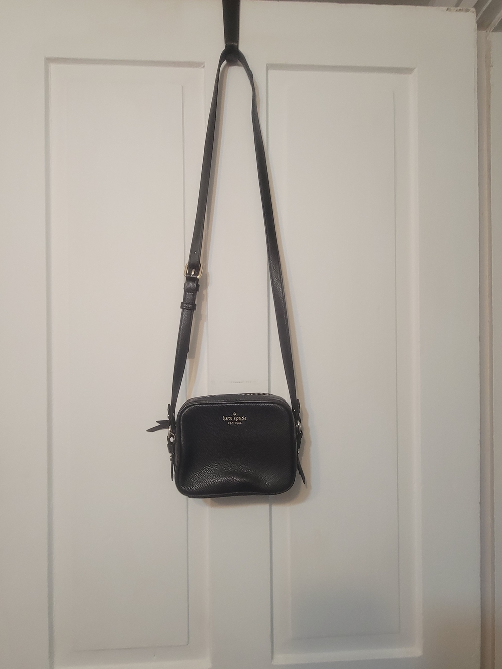 Kate Spade New York Pebbled Leather Crossbody Bag in Black - Picture 2 of 8